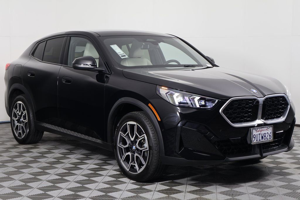 Used 2025 BMW X2 xDrive28i w/ Convenience Package AWD/4WD image 3