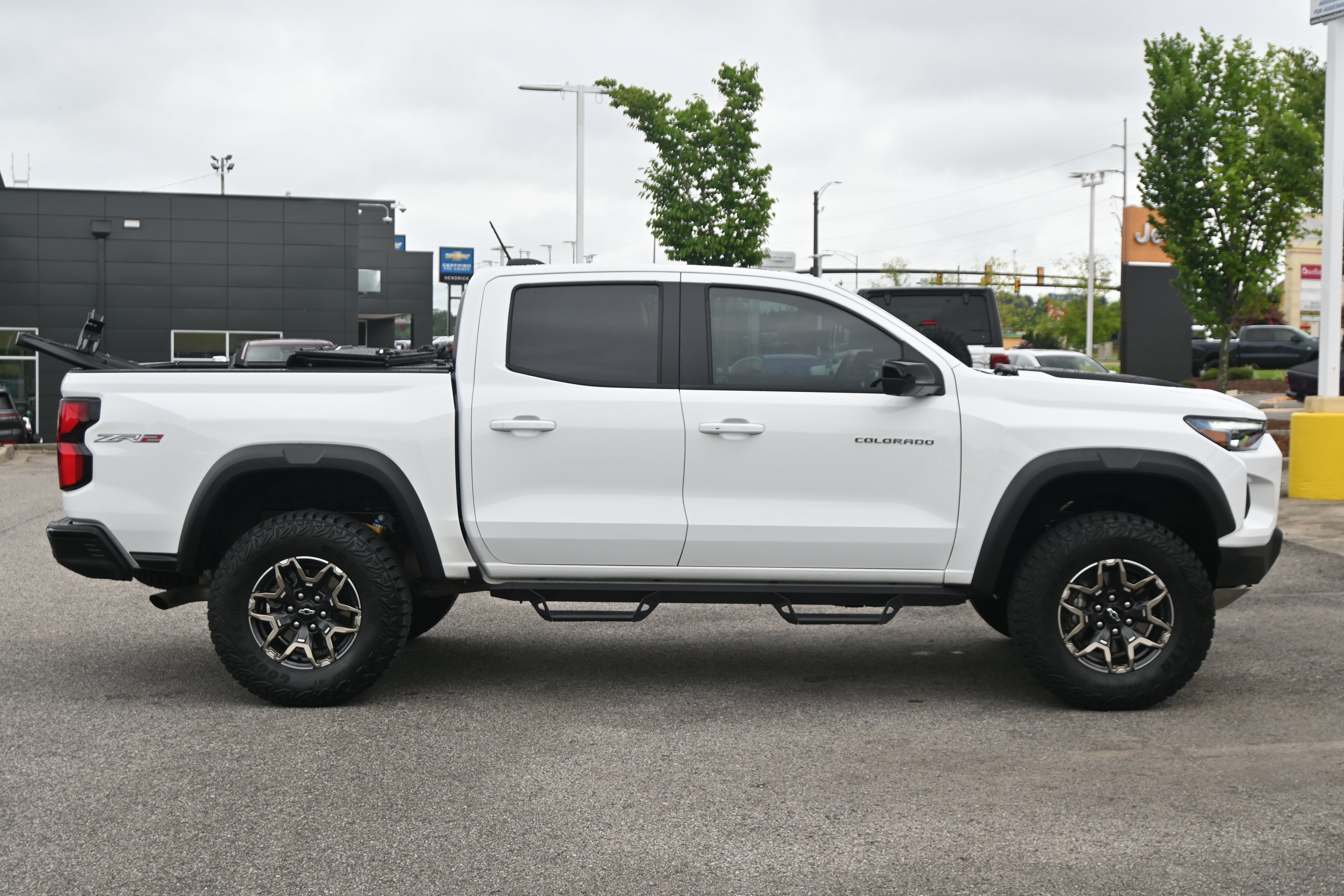 Used 2024 Chevrolet Colorado ZR2 w/ ZR2 Convenience Package III AWD/4WD image 11