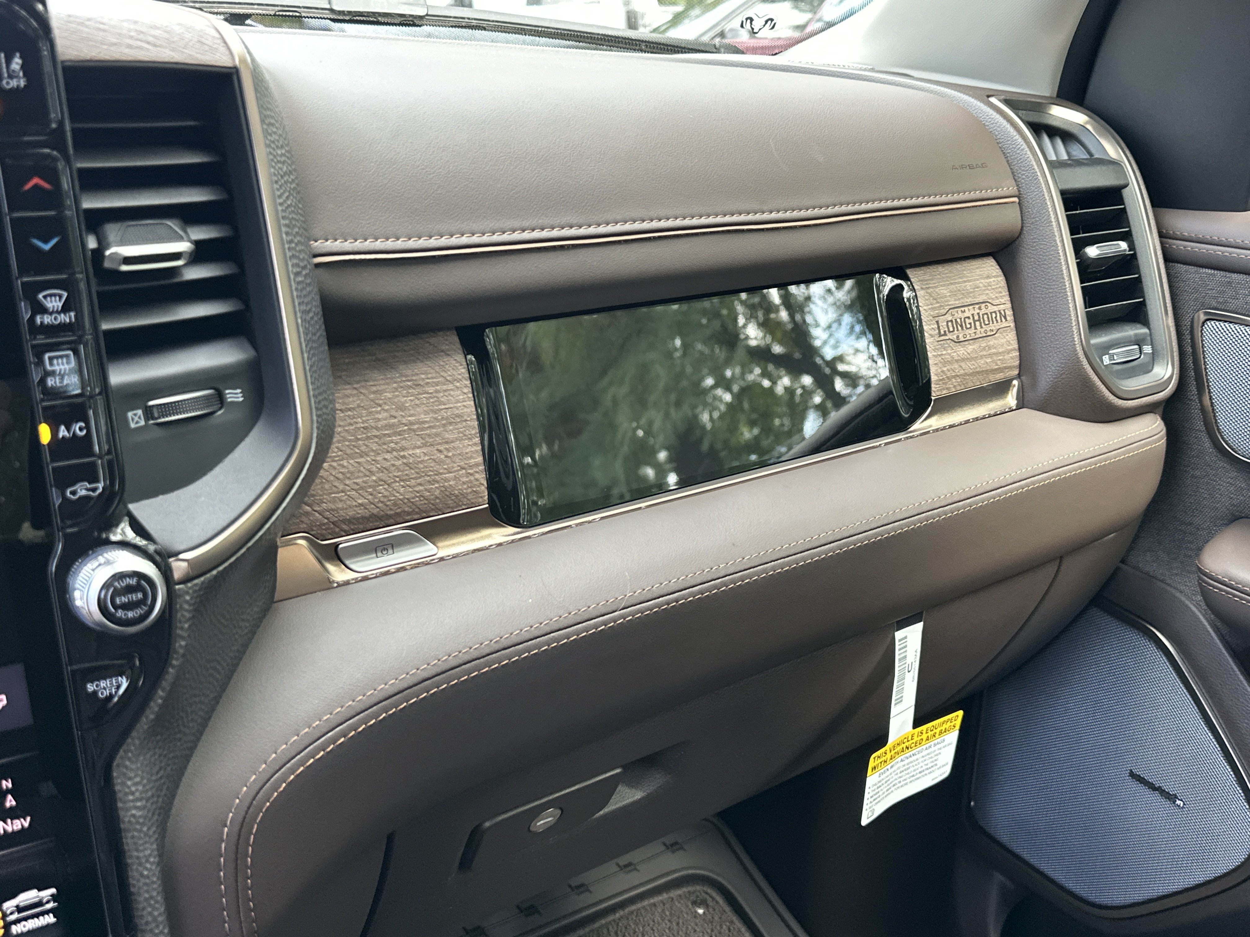 New 2027 RAM 1500 Longhorn AWD/4WD image 7