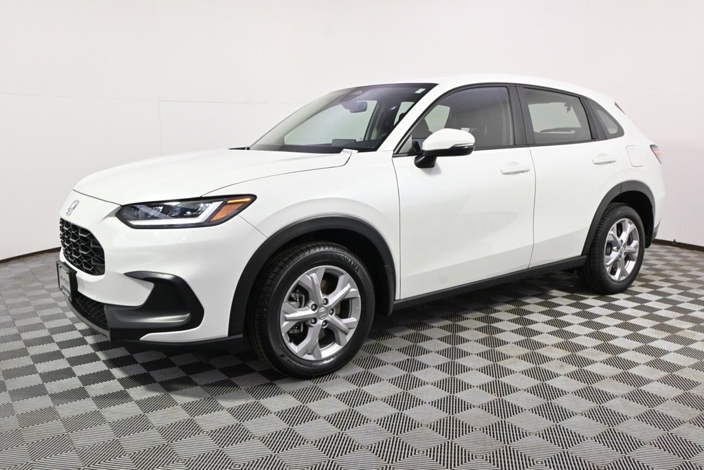 Used 2023 Honda HR-V LX image 2