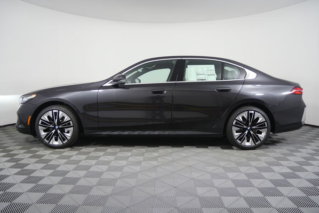 Used 2026 BMW 530i RWD image 6