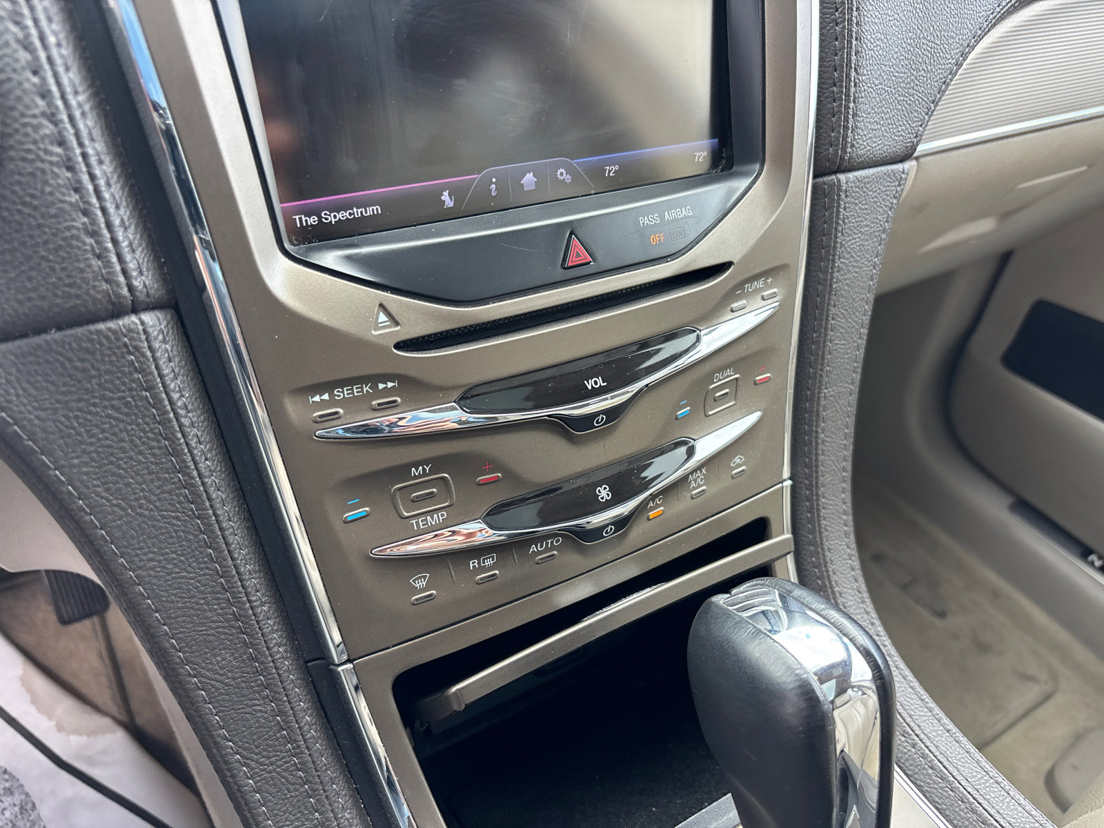 Used 2013 Lincoln MKX FWD image 21