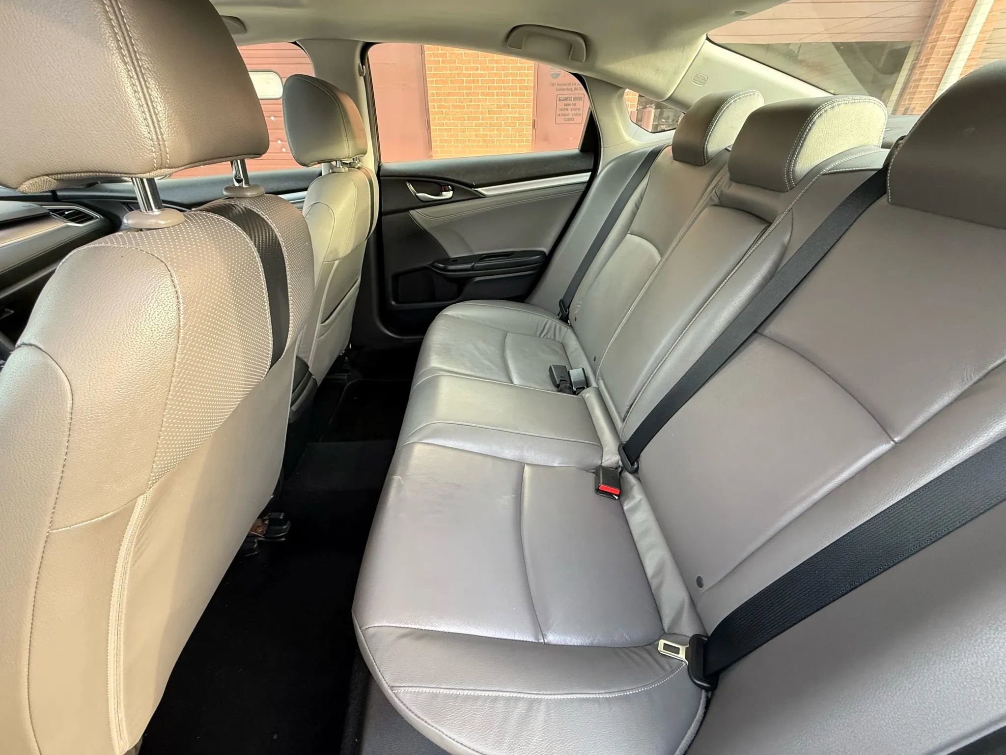 Used 2018 Honda Civic EX-L image 23