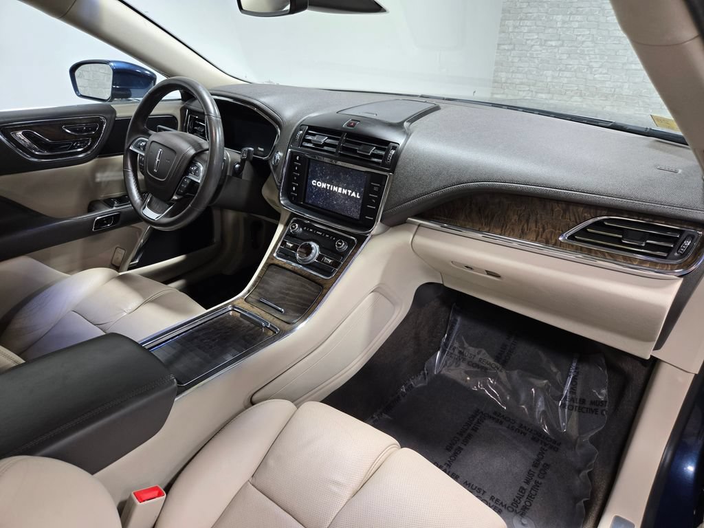 Used 2017 Lincoln Continental Reserve w/ Climate Package AWD/4WD image 54