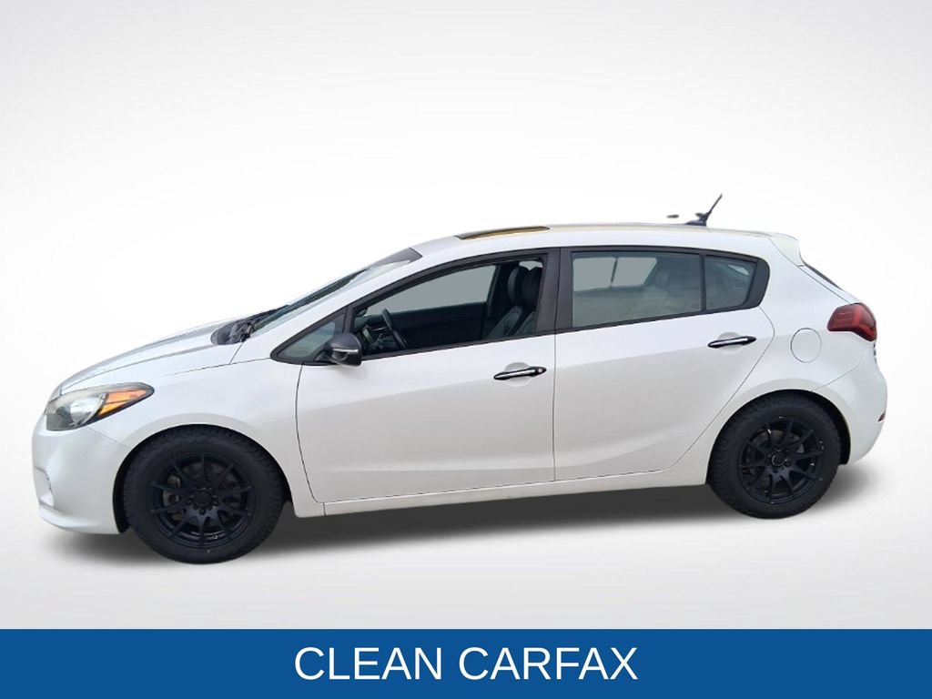 Used 2016 Kia Forte SX w/ Option Group 050 FWD image 4