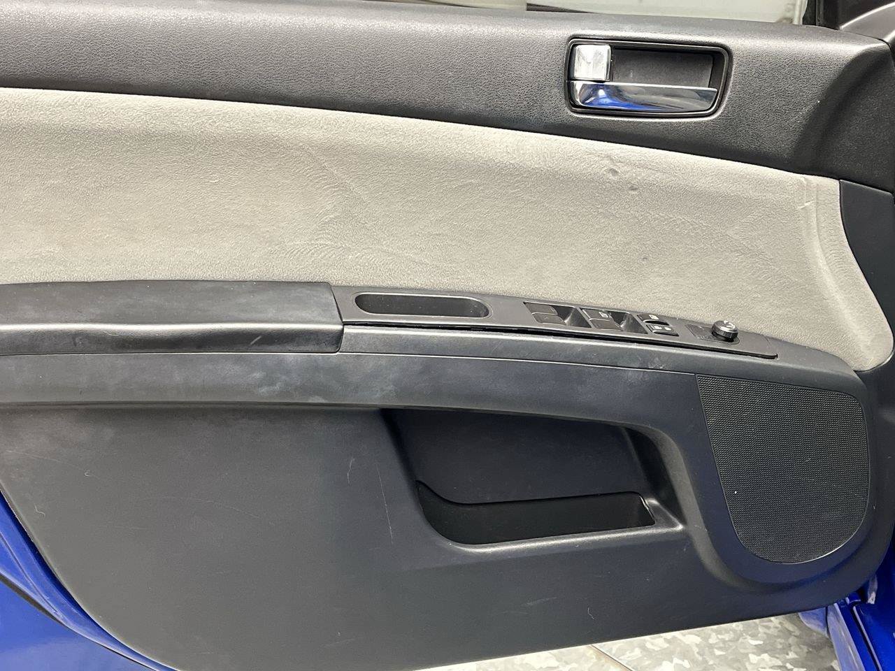 Used 2012 Nissan Sentra 2.0 SR w/ Special Edition Pkg FWD image 6