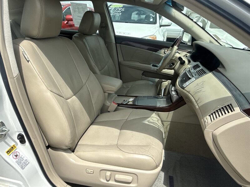 Used 2010 Toyota Avalon XL FWD image 18