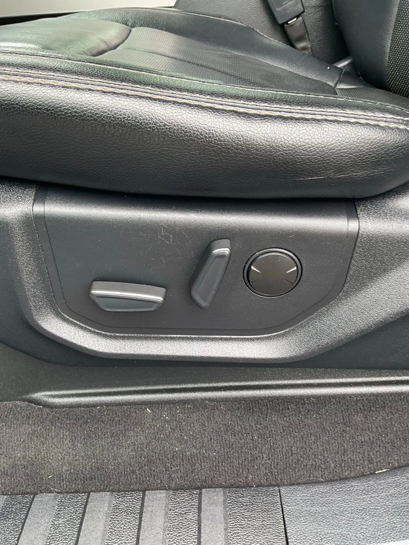 Used 2020 Ford F250 Lariat w/ Lariat Value Package image 26