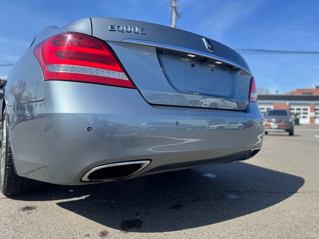 Used 2014 Hyundai Equus Signature RWD image 11