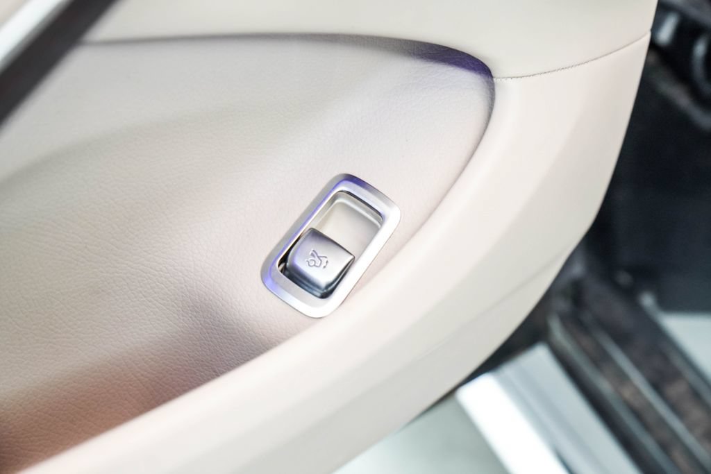 Used 2019 Mercedes-Benz S 63 AMG S 4MATIC Sedan image 45