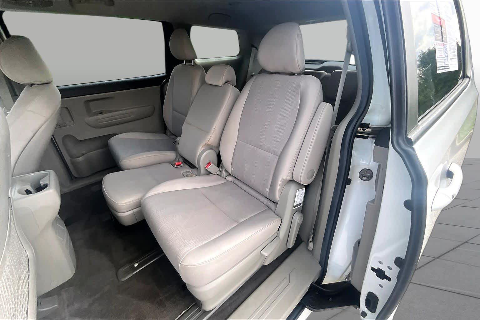 Used 2021 Kia Sedona LX FWD image 19