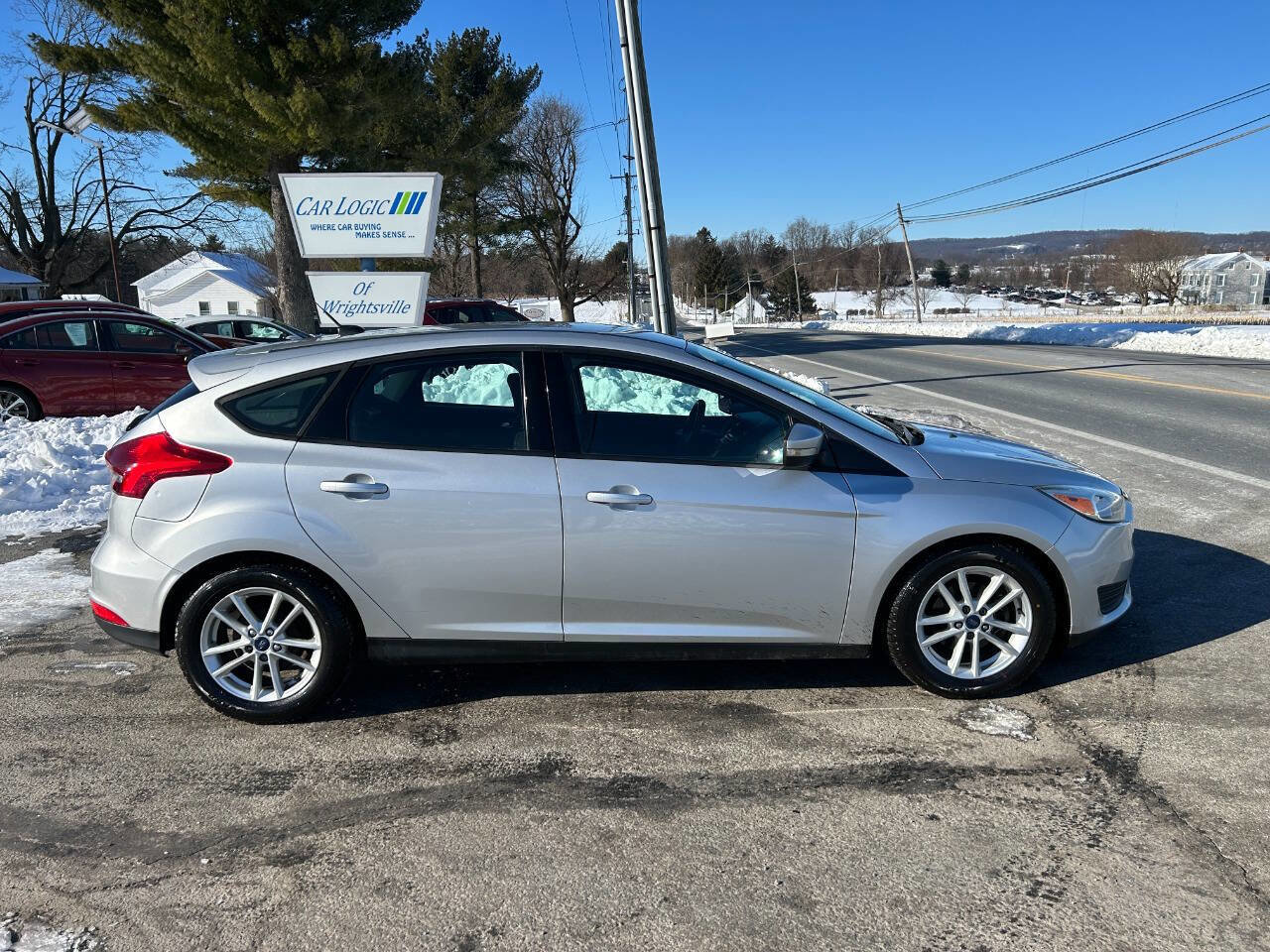 Used 2016 Ford Focus SE image 8