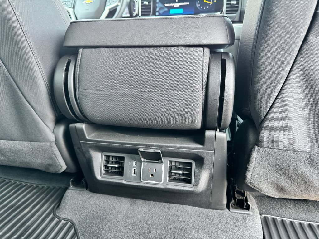 Used 2024 Chevrolet Silverado 1500 LT AWD/4WD image 16