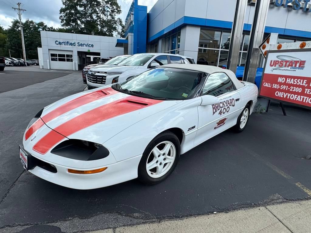 Used 1995 Chevrolet Camaro Z28 RWD image 2