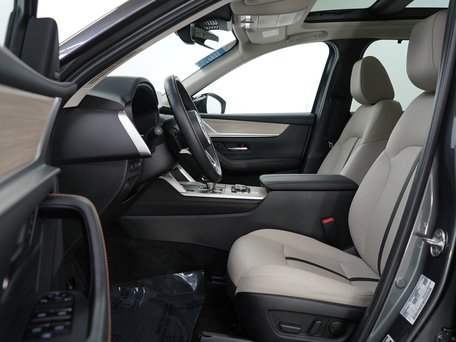 Certified 2025 MAZDA CX-90 Plug-In Hybrid w/Premium Sport image 21