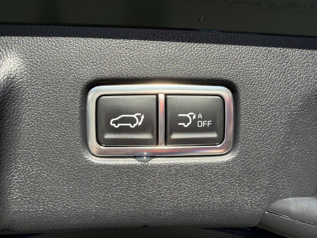 Used 2025 Kia Sorento EX w/ EX Panoramic Sunroof Package FWD image 19