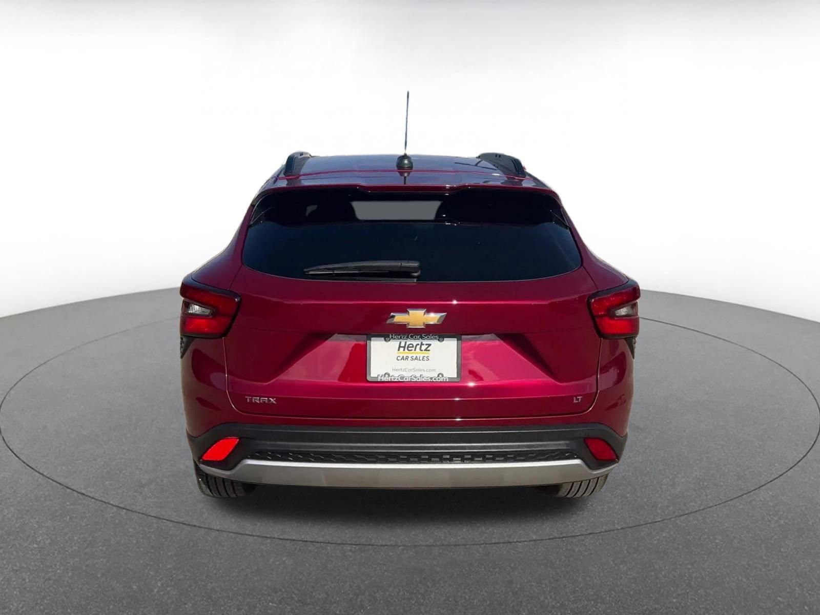 Used 2025 Chevrolet Trax LT image 12