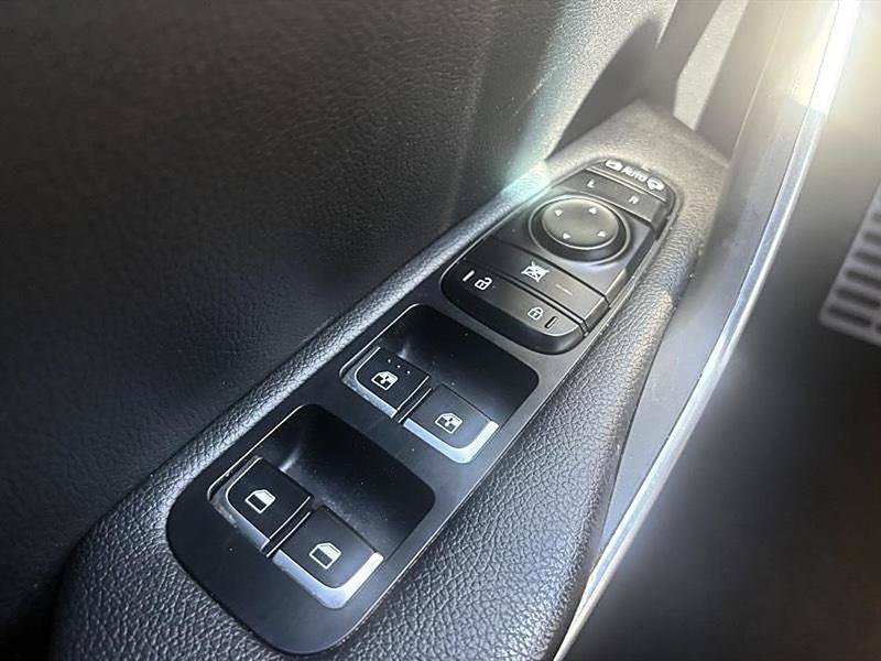 Used 2022 Kia Stinger GT1 RWD image 10