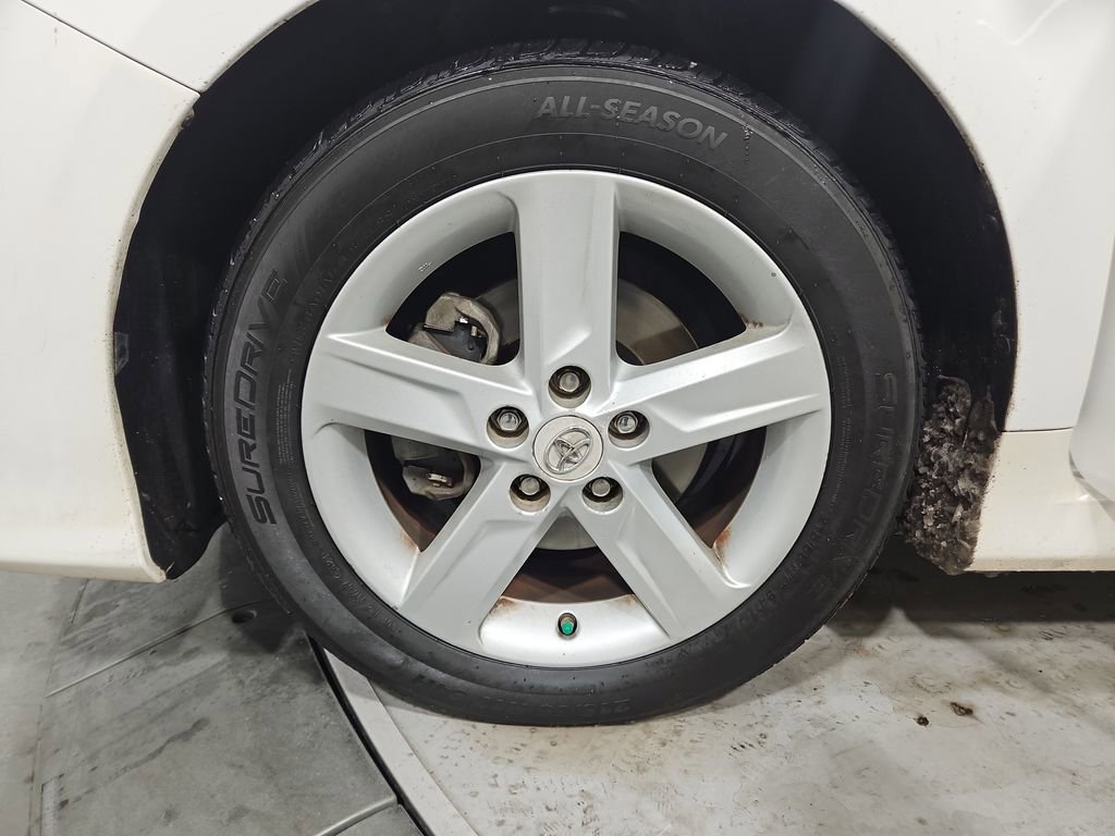 Used 2012 Toyota Camry SE image 24