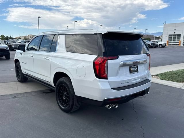 Used 2023 GMC Yukon XL Denali AWD/4WD image 10