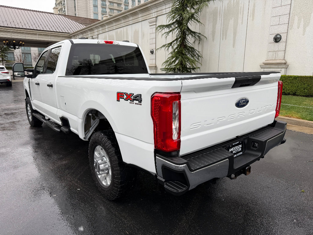 Used 2023 Ford F350 XLT w/ FX4 Off-Road Package image 9