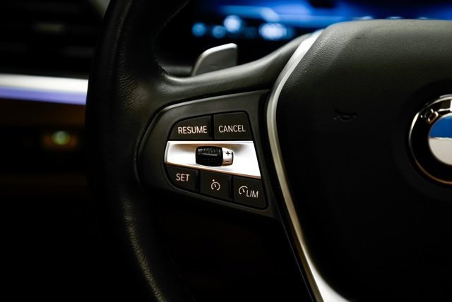 Used 2023 BMW 330i xDrive Sedan w/ Premium Package image 17