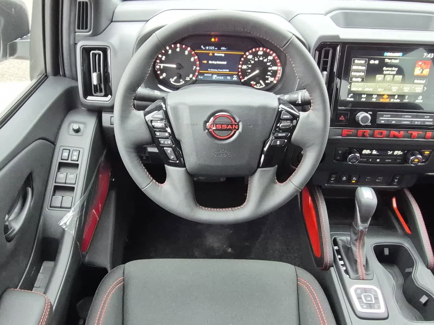 New 2026 Nissan Frontier PRO-4X w/ Pro-4x Convenience Package image 8