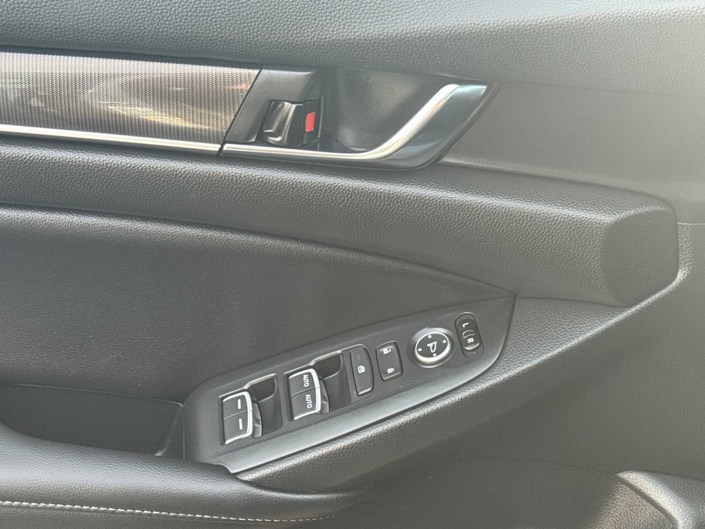 Used 2022 Honda Accord Sport image 32