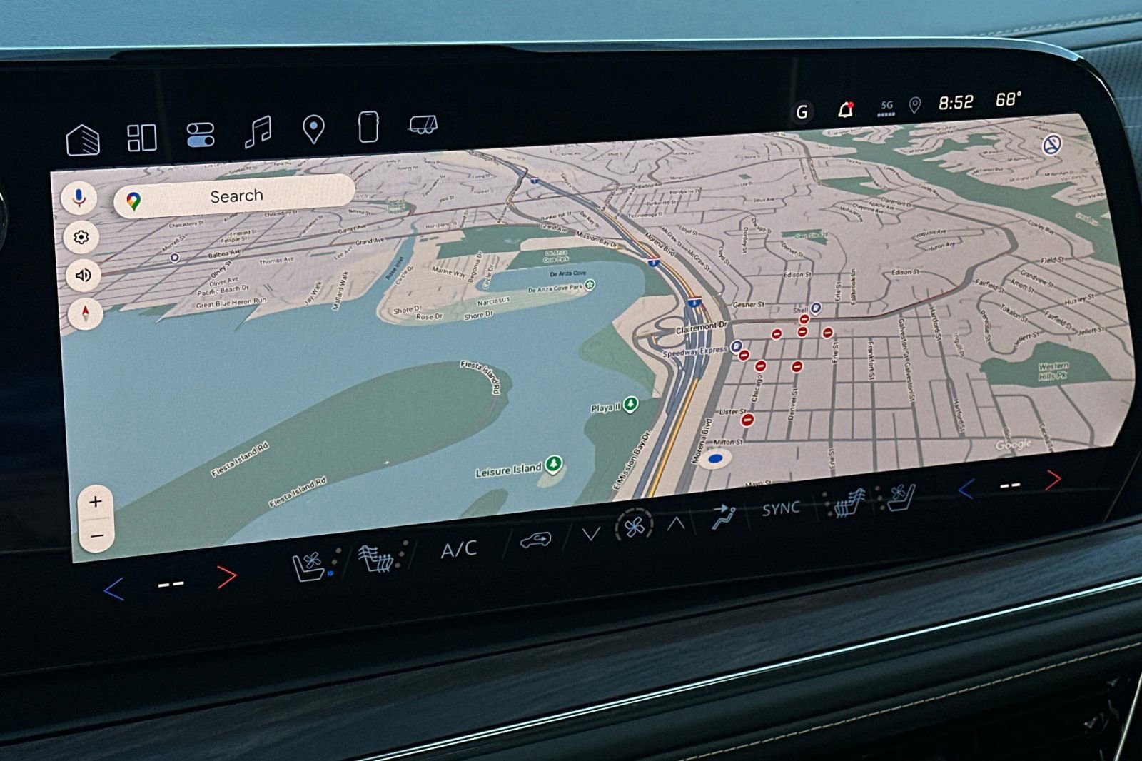 New 2025 Chevrolet Suburban Premier RWD image 21