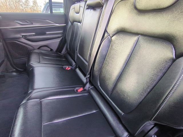 Used 2024 Jeep Grand Cherokee Limited image 28