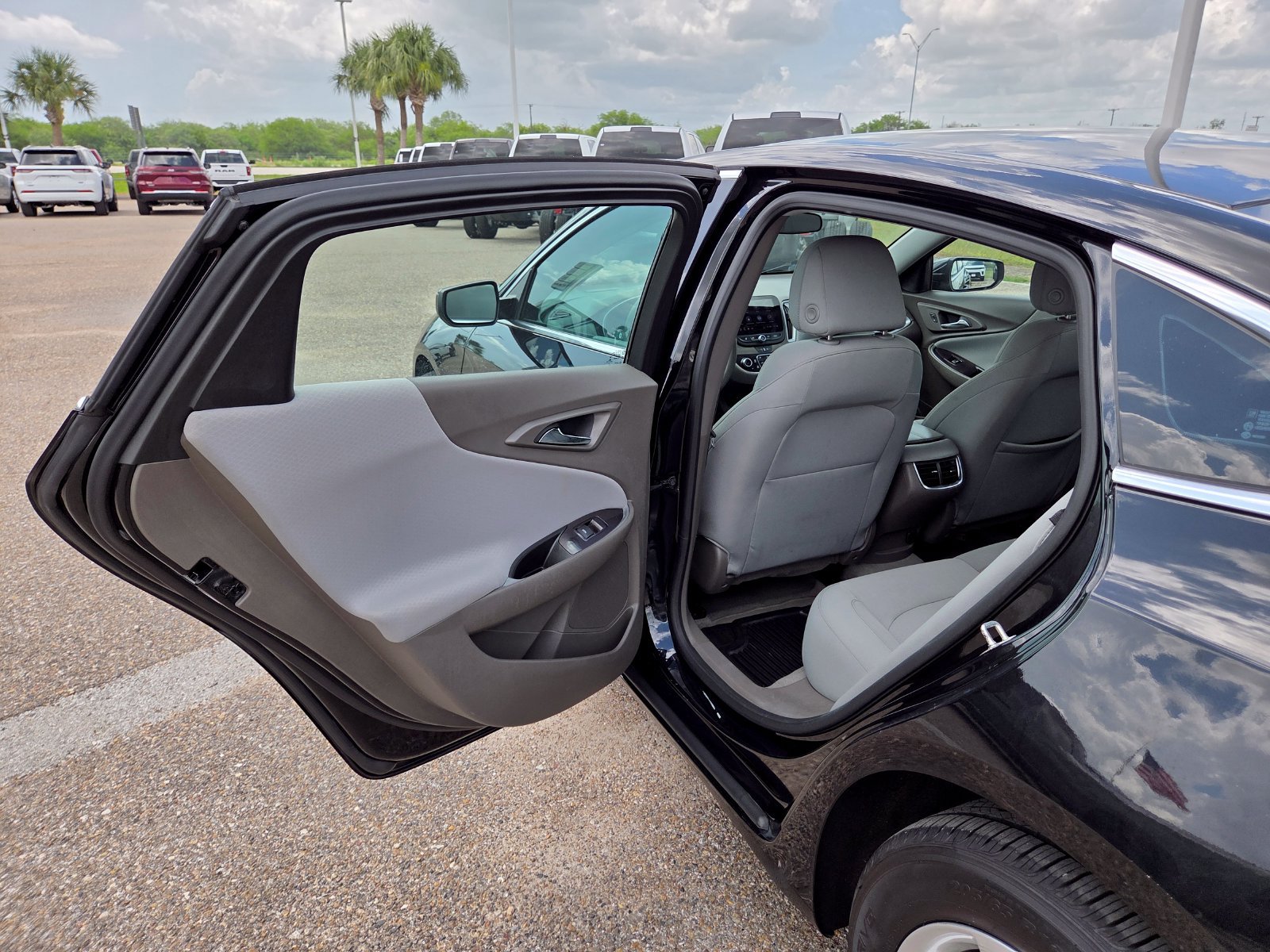 Used 2024 Chevrolet Malibu LT FWD image 15