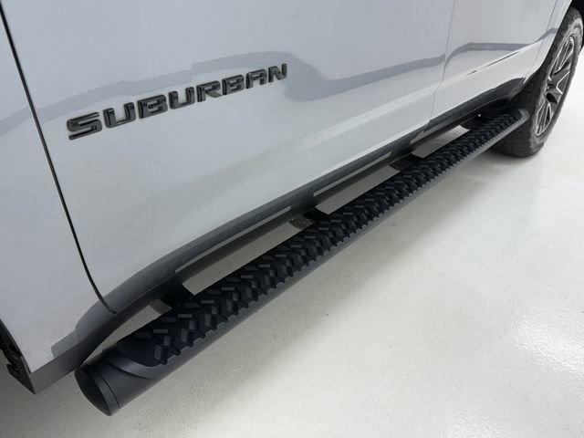 Used 2021 Chevrolet Suburban Z71 w/ Z71 Signature Package AWD/4WD image 7