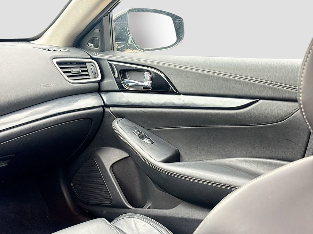 Used 2023 Nissan Maxima Platinum w/ Sport Mat Group FWD image 24