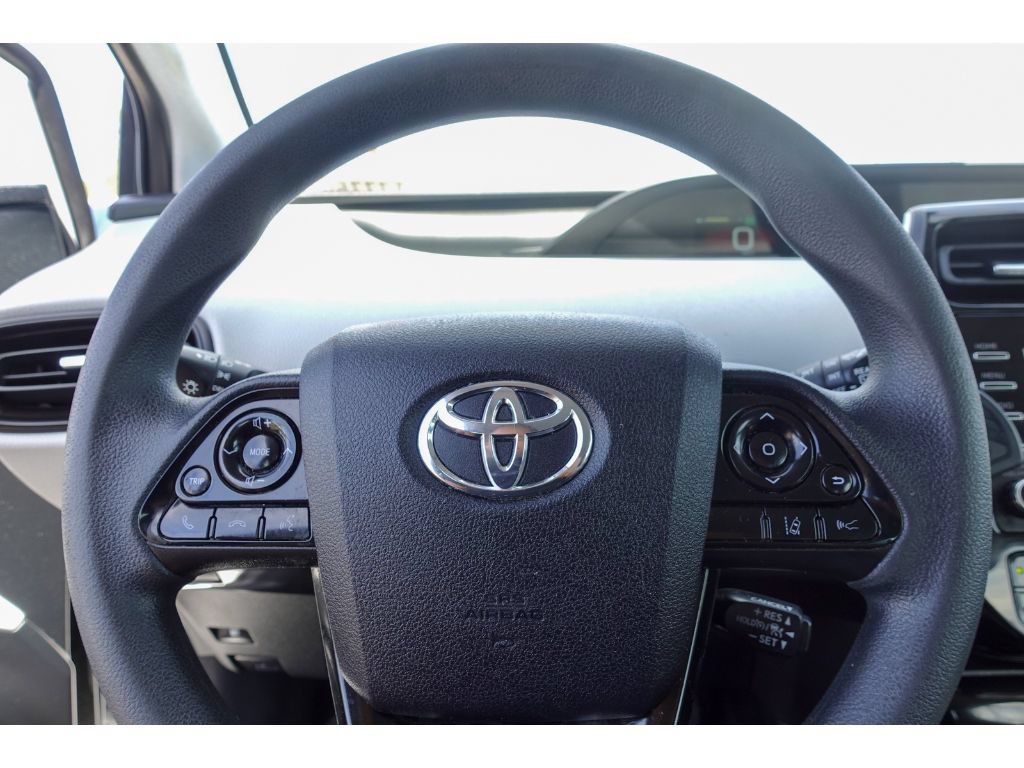 Used 2022 Toyota Prius LE FWD image 13