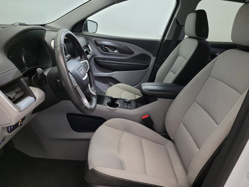 Used 2023 GMC Terrain SLE w/ Driver Convenience Package image 17