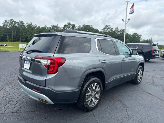 Used 2022 GMC Acadia SLE w/ Driver Convenience Package FWD image 3
