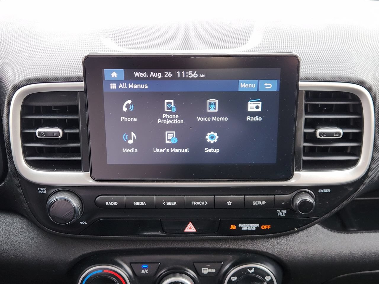 Used 2025 Hyundai Venue SE FWD image 13