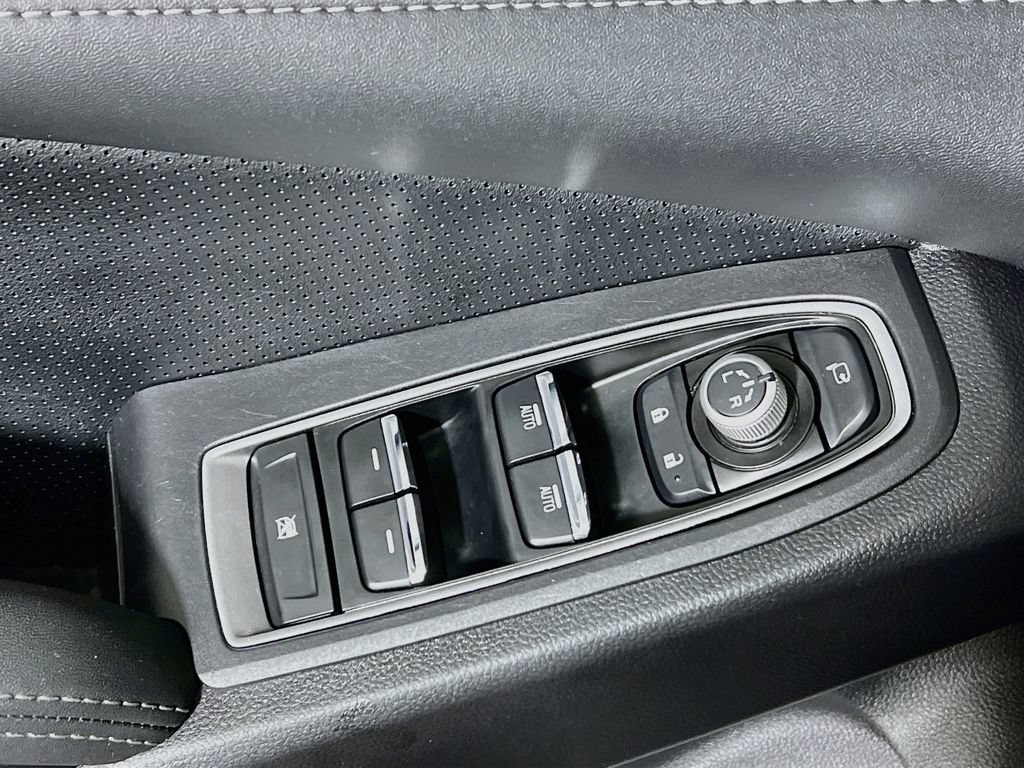 Used 2024 Subaru Ascent Limited w/ Technology Package AWD/4WD image 17