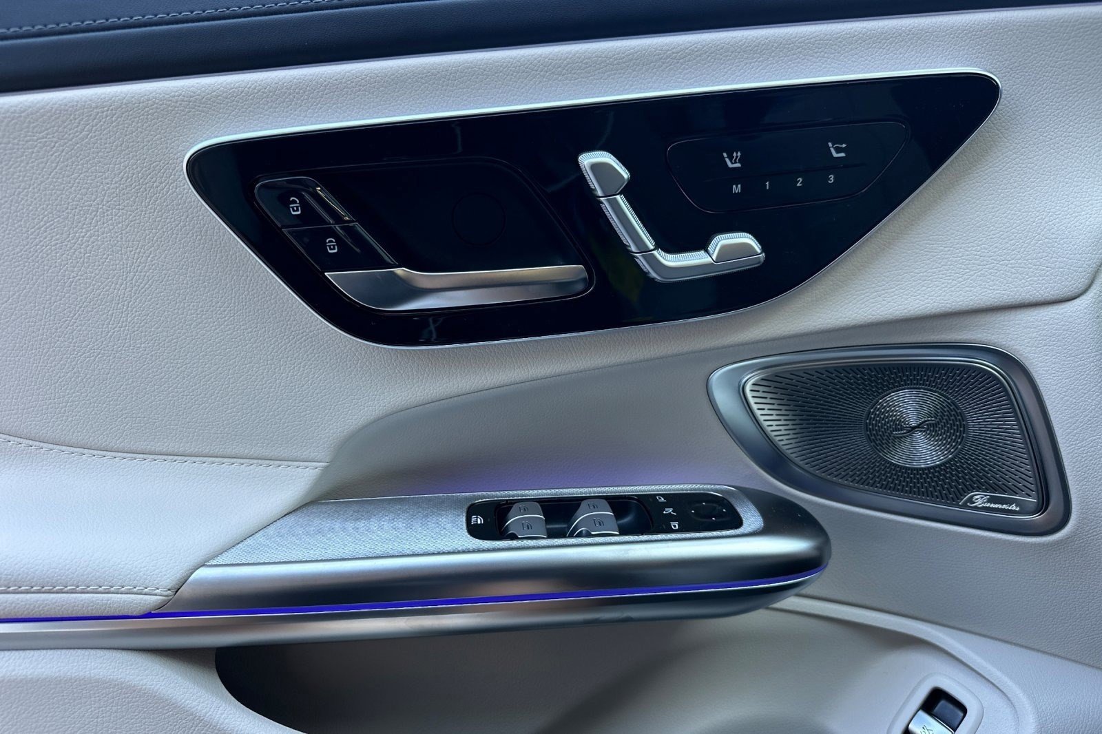 New 2026 Mercedes-Benz CLE 450 4MATIC Cabriolet image 13