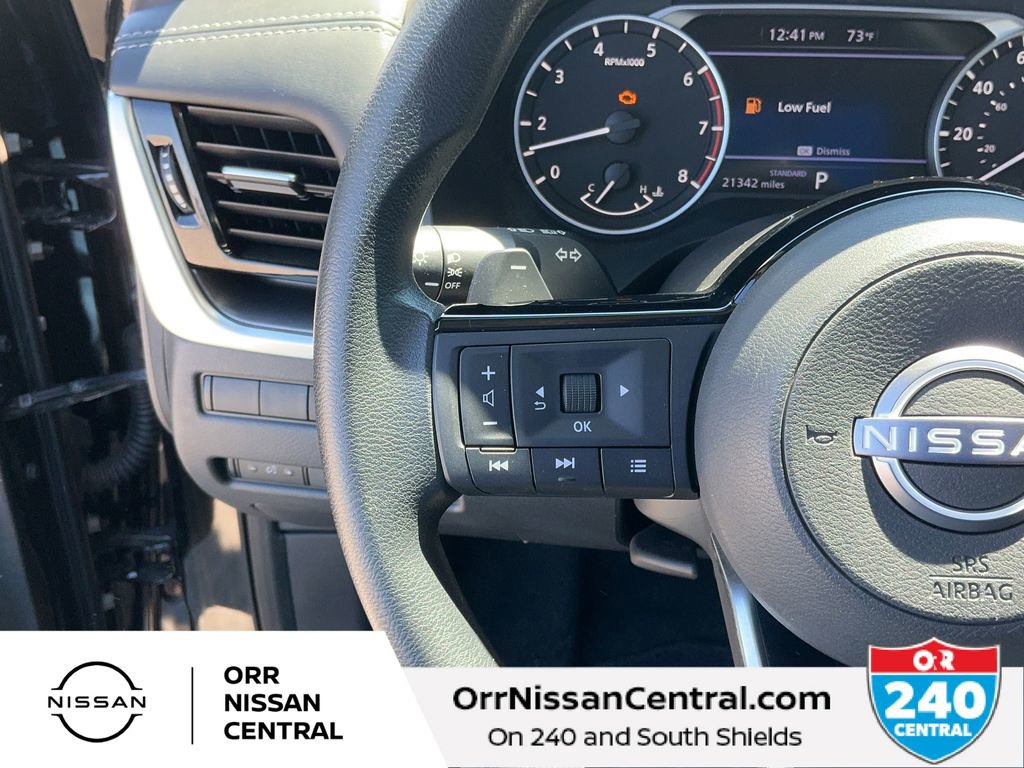 Used 2023 Nissan Rogue SV FWD image 19