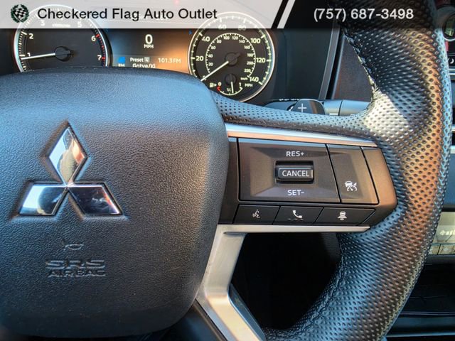 Used 2022 Mitsubishi Outlander SEL Black Edition image 30