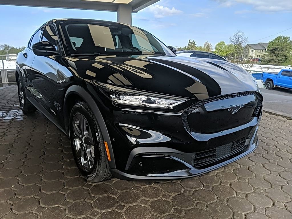 Used 2023 Ford Mustang Mach-E Select AWD/4WD image 4