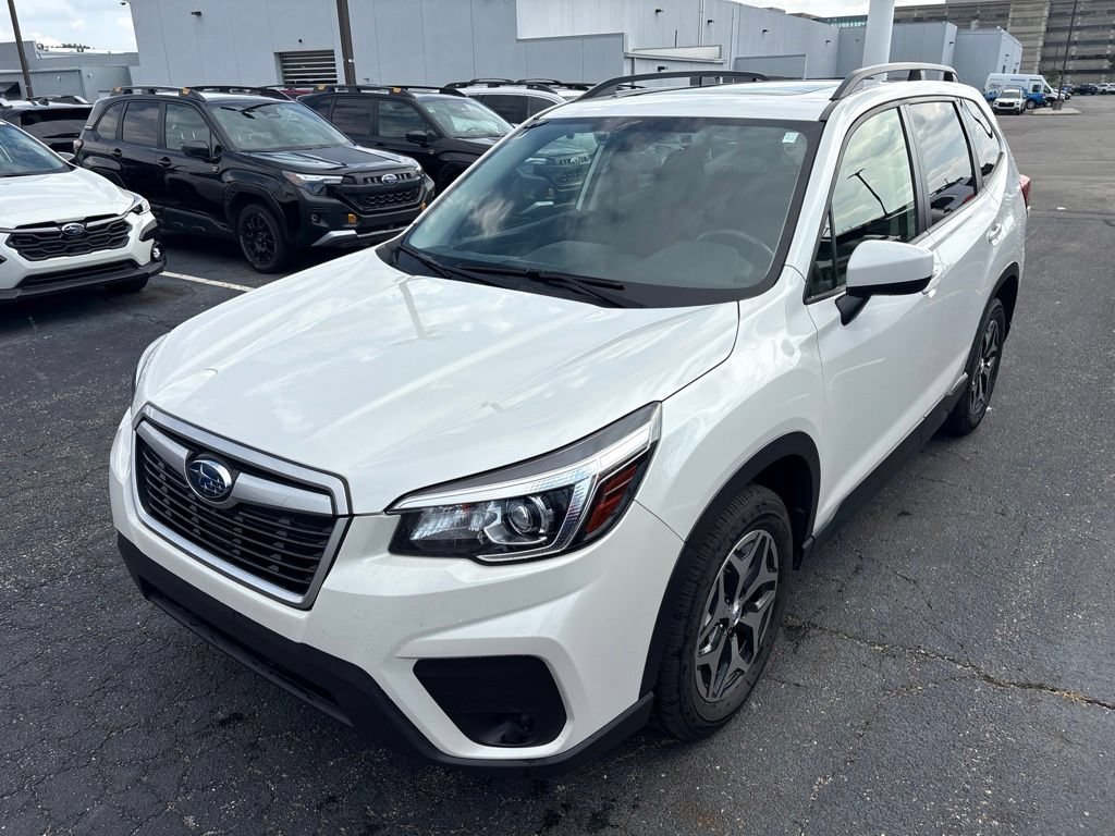 Used 2020 Subaru Forester Premium AWD/4WD image 6