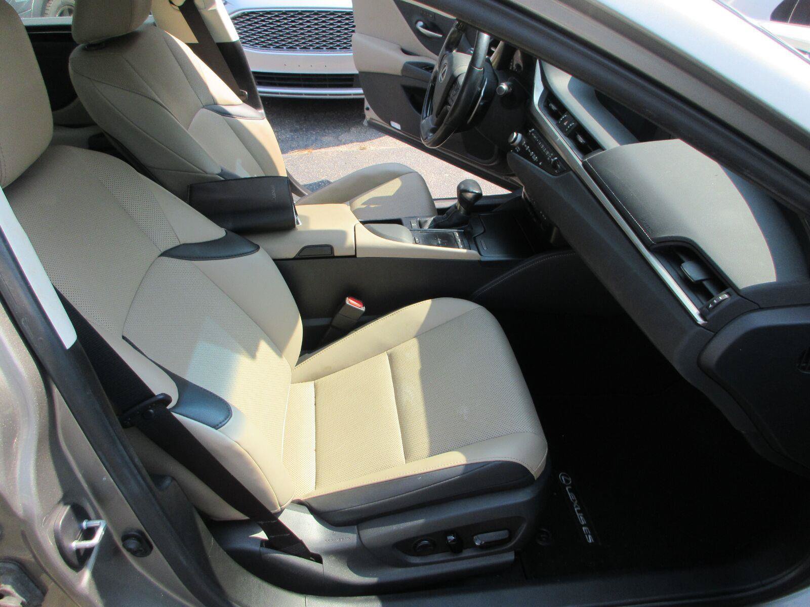 Used 2021 Lexus ES 350 w/ Premium Package FWD image 14