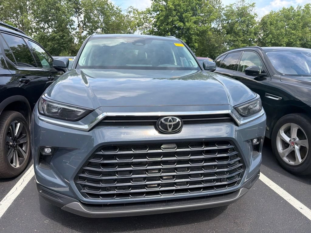 Used 2024 Toyota Grand Highlander AWD image 5