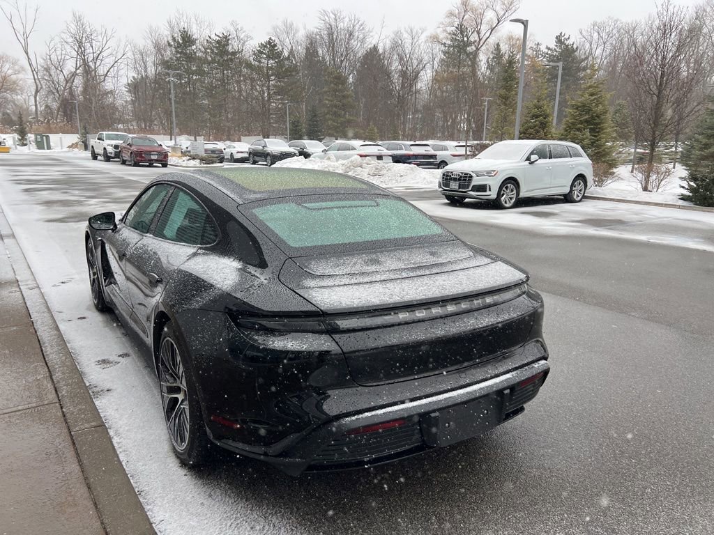 Used 2024 Porsche Taycan image 36