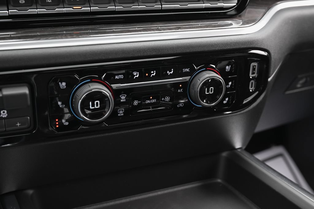 New 2026 Chevrolet Silverado 2500 LTZ w/ LTZ Convenience Package AWD/4WD image 36