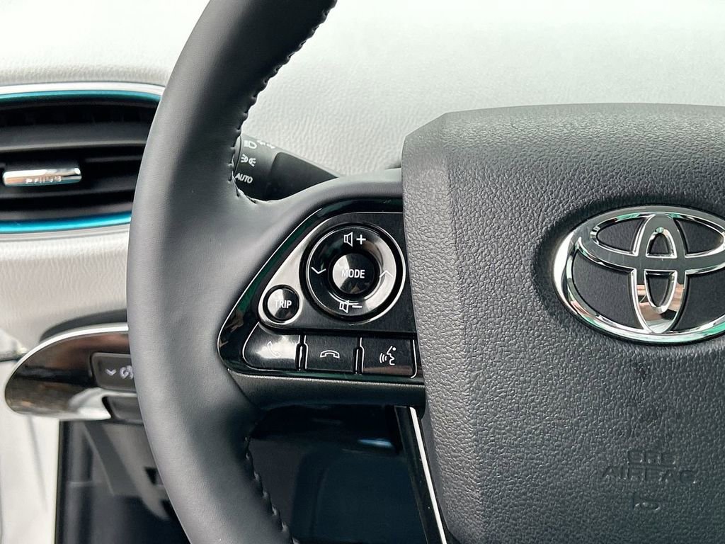 Used 2020 Toyota Prius XLE image 31