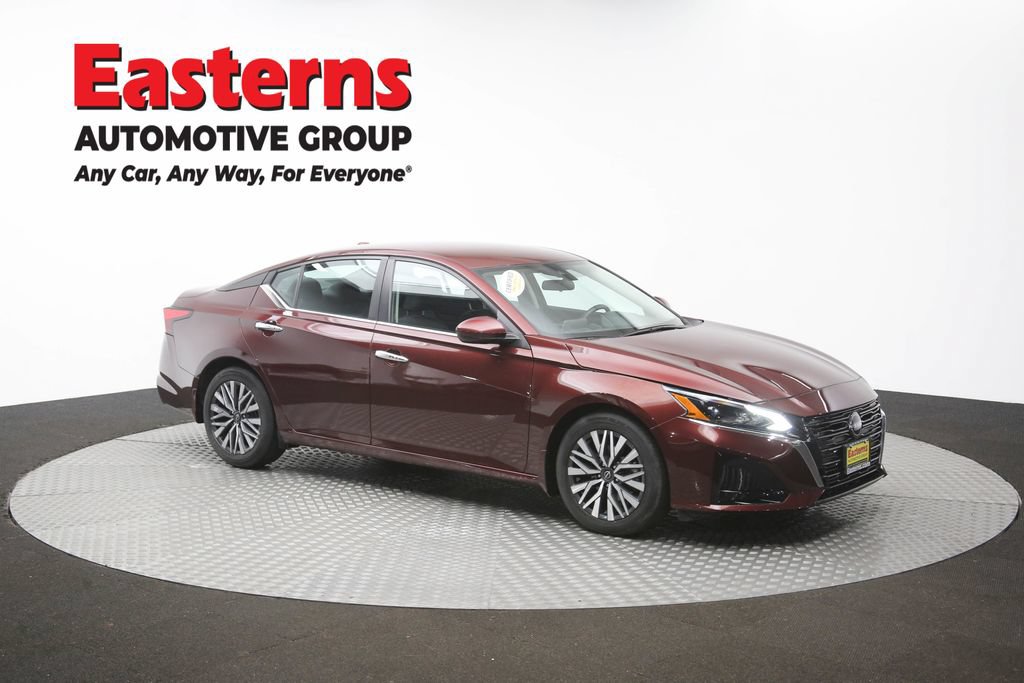 Used 2023 Nissan Altima 2.5 SV FWD image 48
