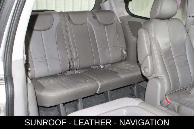 Used 2014 Kia Sedona EX w/ Navigation Package FWD image 25